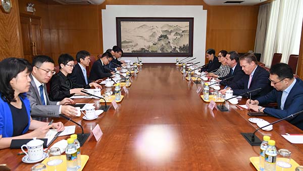 國家能源局新公布的官方消息顯示，國家能源局核電司原司長劉寶華已升任為國家能源局副局長。9月4日，國家能源局官網(wǎng)發(fā)布消息稱，8月31日，國家能源局副局長劉寶華在北京會見法國阿?，m公司首席執(zhí)行官方特納一行，雙方就中國“十三五”能源規(guī)劃、現(xiàn)有合作項目、未來合作前景和當前主要工作等交換了意見