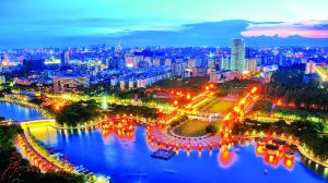 佛山要積極融入粵港澳大灣區(qū)發(fā)展戰(zhàn)略，位于粵港澳大灣區(qū)核心區(qū)域的金融高新技術(shù)服務(wù)區(qū)地位舉足輕重。作為整個(gè)粵港澳大灣區(qū)輻射亞太地區(qū)的現(xiàn)代金融產(chǎn)業(yè)后援服務(wù)基地，按常規(guī)負(fù)荷預(yù)測(cè)結(jié)果，廣東金融高新區(qū)2020年的負(fù)荷密度與上海大陸家嘴區(qū)域的負(fù)荷密度基本一致