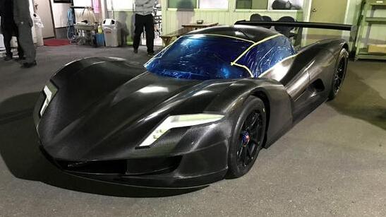據(jù)TopGear網(wǎng)站報(bào)道，日本Aspark公司計(jì)劃在法蘭克福車(chē)展上展出一輛與眾不同的汽車(chē)：一輛能夠碾壓其他一切電動(dòng)汽車(chē)的超級(jí)電動(dòng)跑車(chē)。這輛超級(jí)電動(dòng)跑車(chē)名為Owl