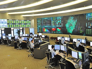 
                
	
                    
	為降低廣西企業(yè)用電成本，激發(fā)實體企業(yè)發(fā)展動力，廣西電力交易中心自2014年開展大用戶直接交易以來，交易電量連續(xù)四年翻番。2017年完成市場交易電量379億千瓦時，減少客戶用電成本21.8億元
