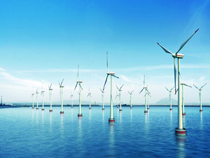 
                
	
                    
	近日，國家海洋局東海分局原則同意嘉興1號海上風(fēng)電海底電纜路由，同時要求鋪設(shè)施工前與有關(guān)利益相關(guān)者簽訂書面協(xié)調(diào)意見，與路由交越的其他海底電纜的所有者簽訂有關(guān)交越、施工的安全協(xié)議等。這意味著嘉興規(guī)模最大的海上風(fēng)電項目即將在平湖市動工建設(shè)