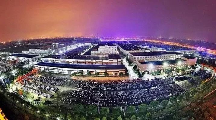
                
	
                    
	

	電線電纜行業(yè)被譽(yù)為國民經(jīng)濟(jì)的“動(dòng)脈”與“神經(jīng)”。國內(nèi)電纜業(yè)數(shù)量多、競爭激烈、產(chǎn)業(yè)集中度低、創(chuàng)新不足等問題一直困擾著行業(yè)的發(fā)展